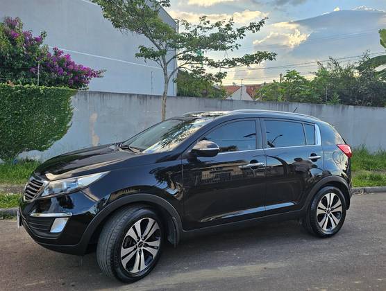 KIA SPORTAGE 2.0 EX 4X2 16V GASOLINA 4P AUTOMÁTICO KIA SPORTAGE 2.0 EX 4X2 16V GASOLINA 4P AUTOMÁTICO